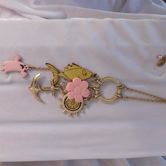 Ladies Pilgrim Necklace - Picture 4 of 4